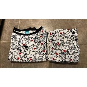 Disney 101 Dalmatians pajamas size medium